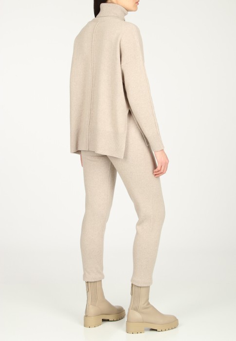 костюм  из проверенных материалов спереди