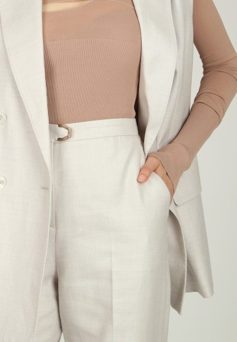 костюм  универсального стиля с лицевой стороны