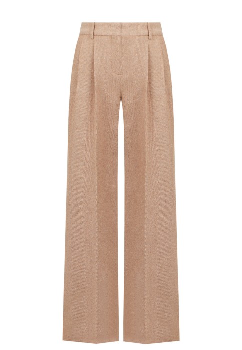 костюм  по цене 352030 руб вид справа