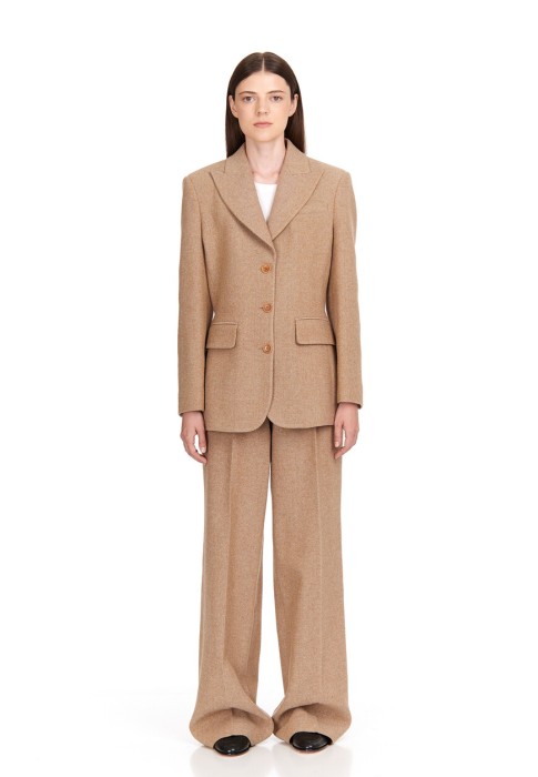 костюм  из проверенных материалов спереди