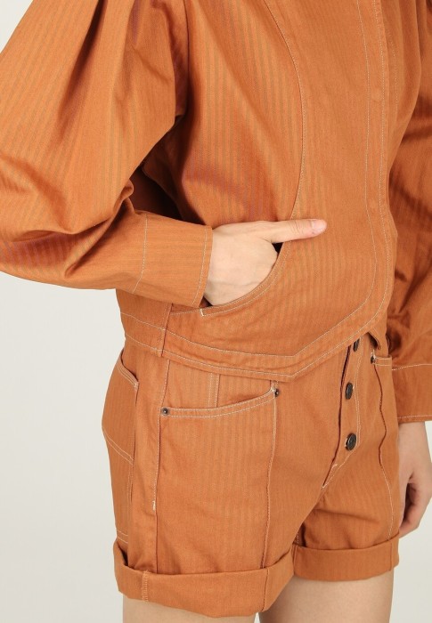 костюм  из проверенных материалов спереди