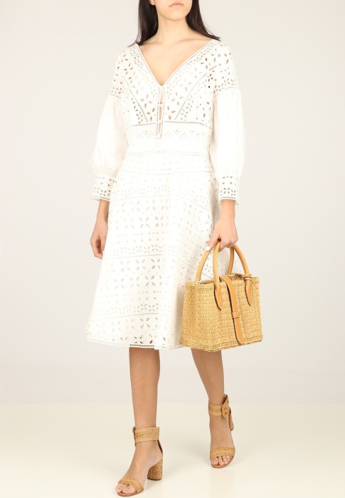 Товар белого цвета с внутренней стороны