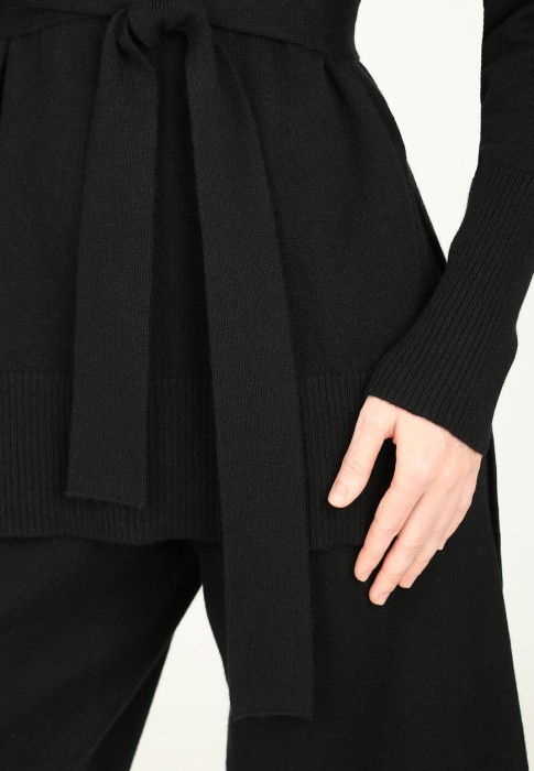 костюм  универсального стиля с лицевой стороны