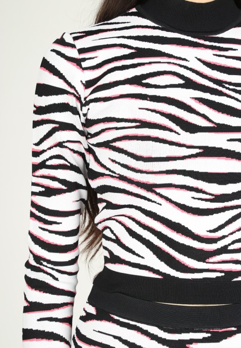 костюм  из проверенных материалов спереди