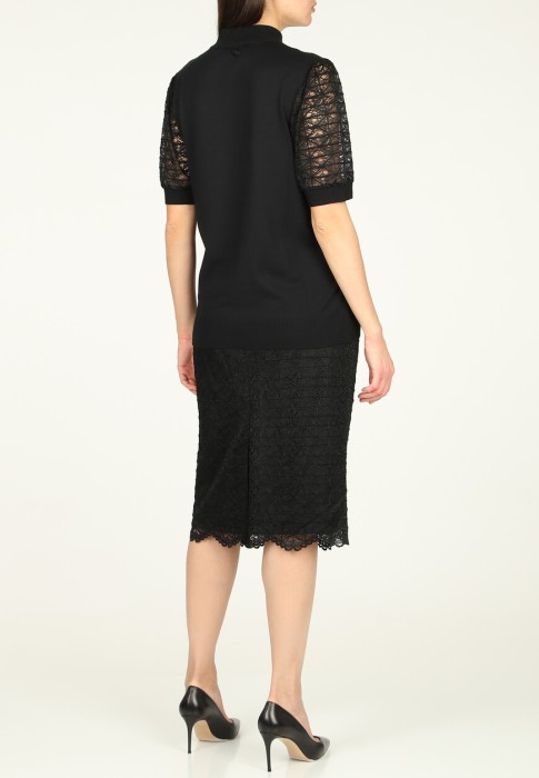 Товар черного цвета с внутренней стороны