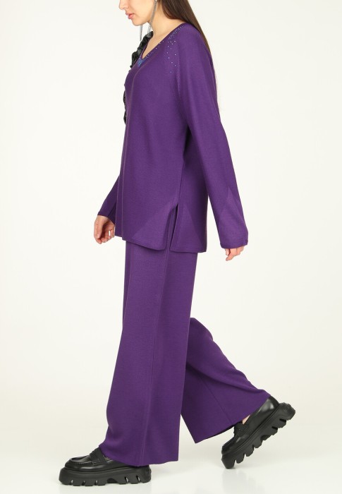 Товар фиолетового цвета с внутренней стороны