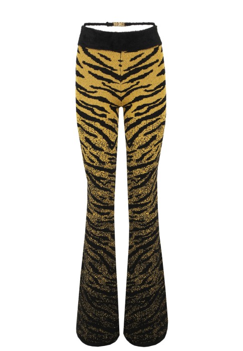 костюм  от бренда gcds вид слева