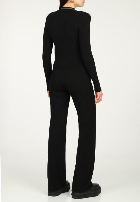 костюм  из проверенных материалов спереди