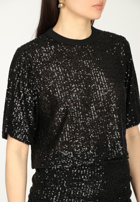 костюм  универсального стиля с лицевой стороны