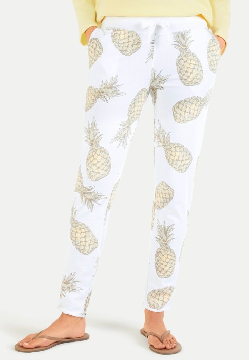 костюм  универсального стиля с лицевой стороны