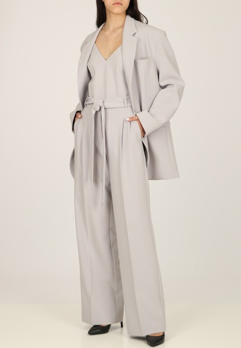 костюм  из проверенных материалов спереди