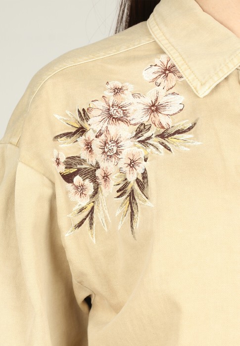 Продукция для женщин фото