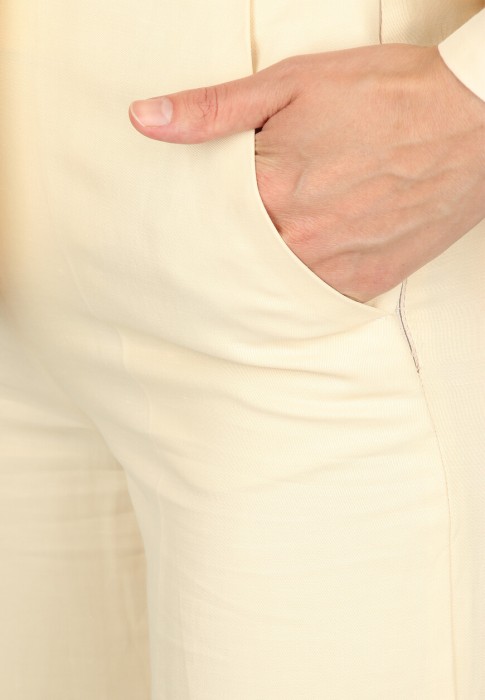 костюм  универсального стиля с лицевой стороны