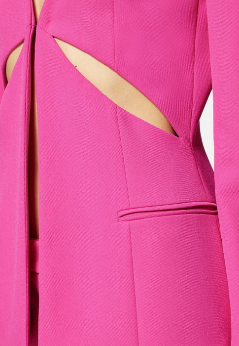 Товар розового цвета с внутренней стороны