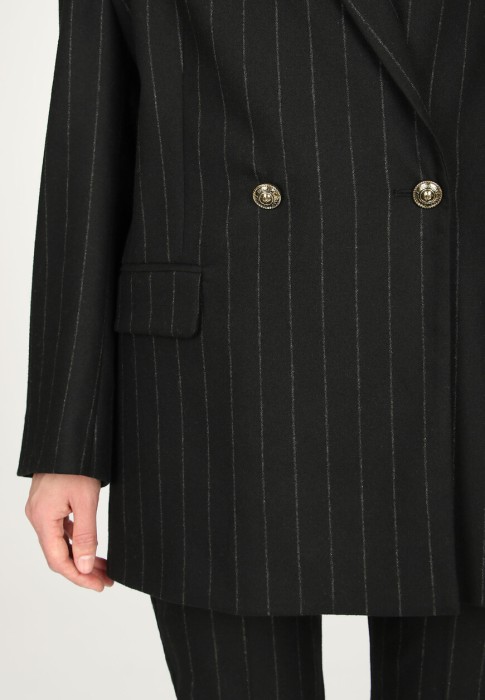 костюм  из проверенных материалов спереди