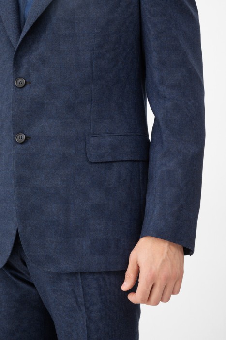 Товар синего цвета с внутренней стороны