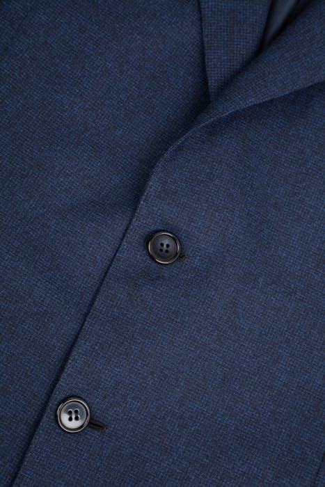 костюм  делового стиля с лицевой стороны
