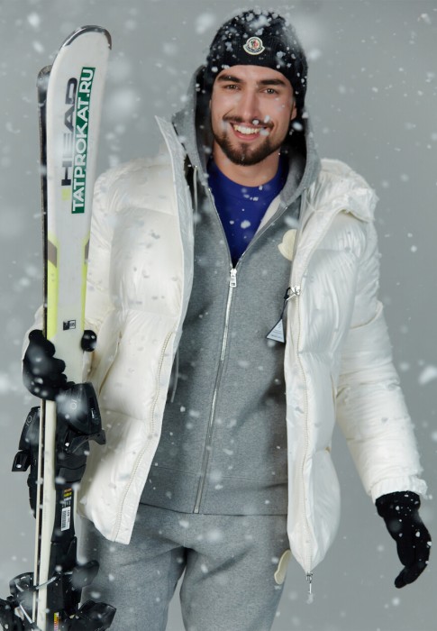 Товар серого цвета с внутренней стороны