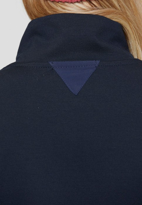 костюм  из проверенных материалов спереди