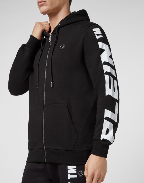 костюм  из проверенных материалов спереди