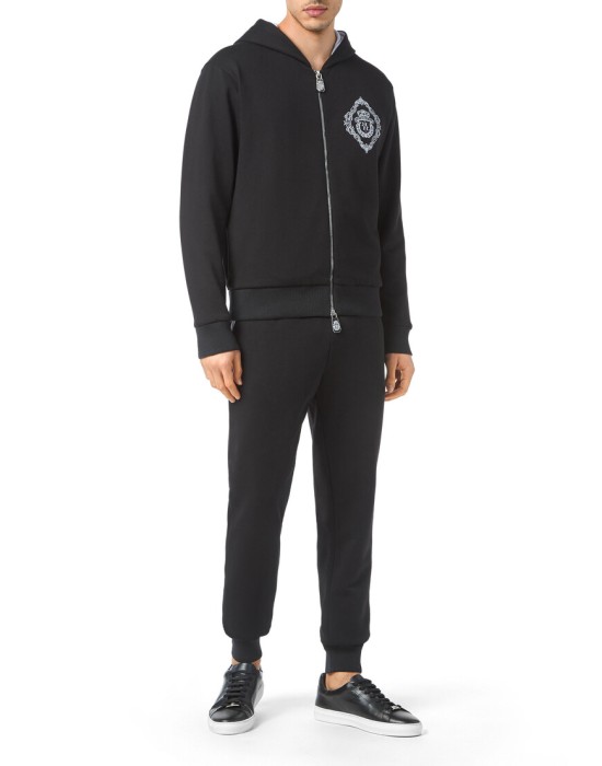 костюм  по цене 91476 руб вид справа