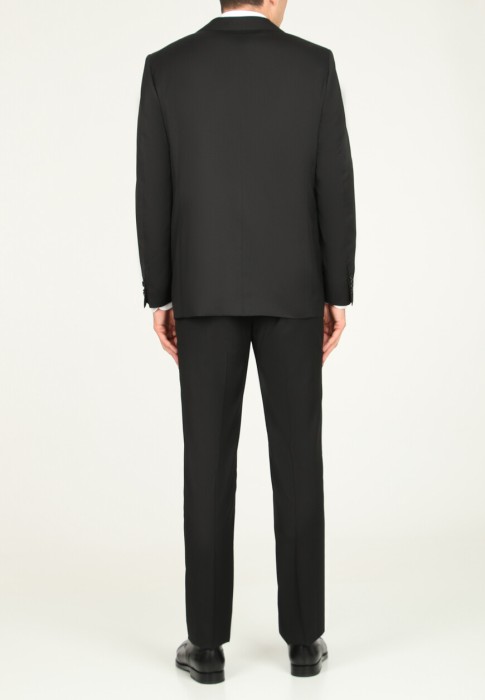 костюм  по цене 109740 руб вид справа