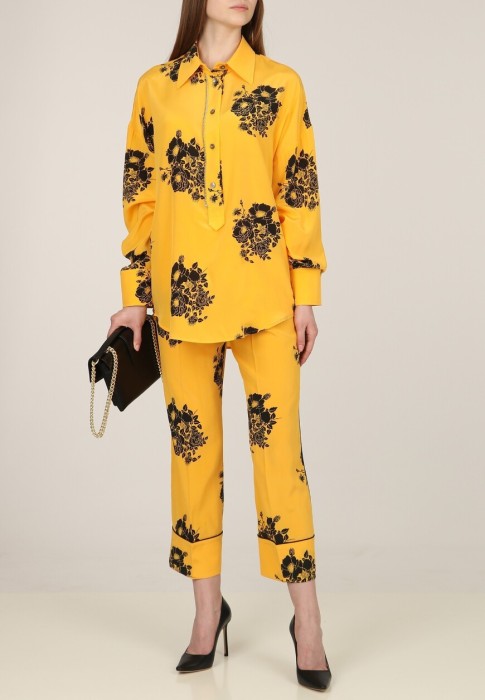 костюм  из италии вид сбоку