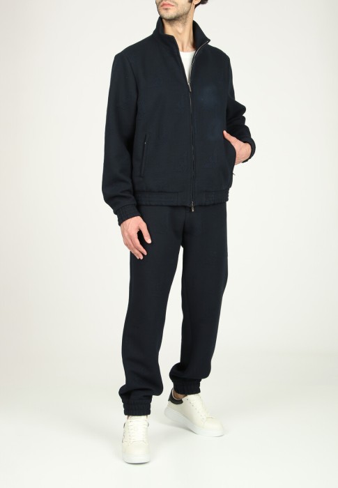 костюм  из италии вид сбоку