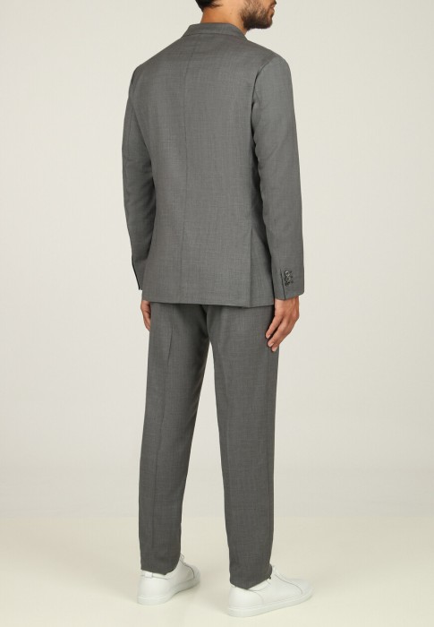 костюм  из проверенных материалов спереди