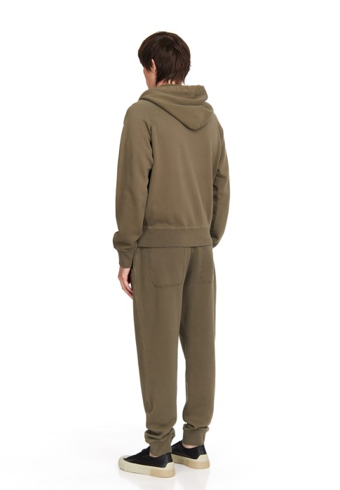 Товар зеленого цвета с внутренней стороны