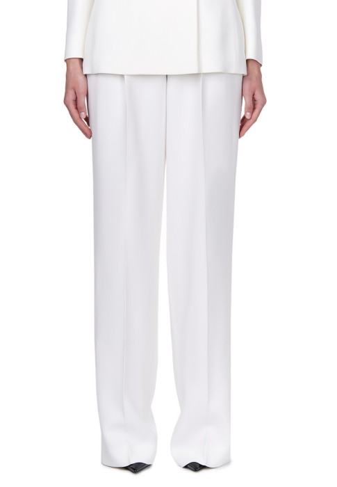 костюм  универсального стиля с лицевой стороны