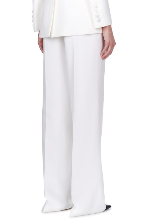 костюм  для взрослого возраста с изнаночной стороны