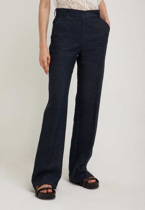 Товар синего цвета с внутренней стороны