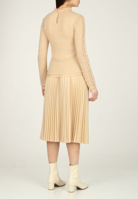 костюм  по цене 263060 руб вид справа