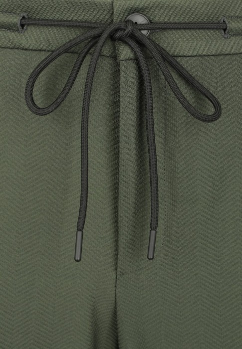 костюм  универсального стиля с лицевой стороны