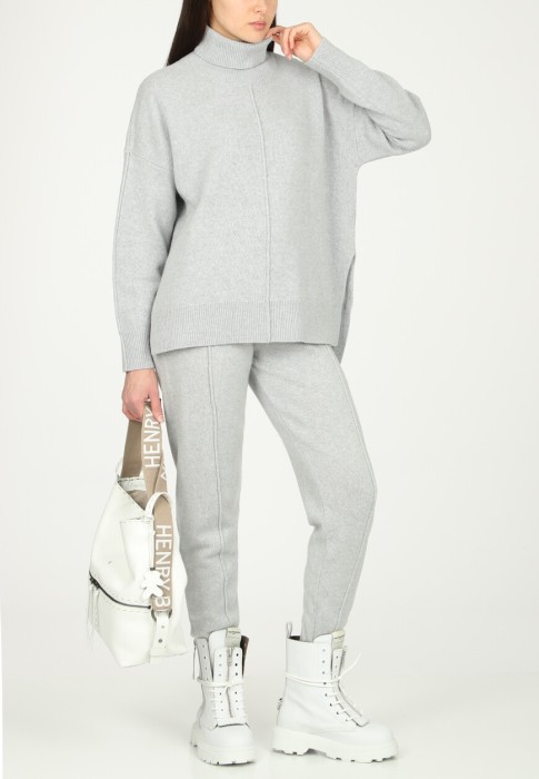 костюм  из италии вид сбоку