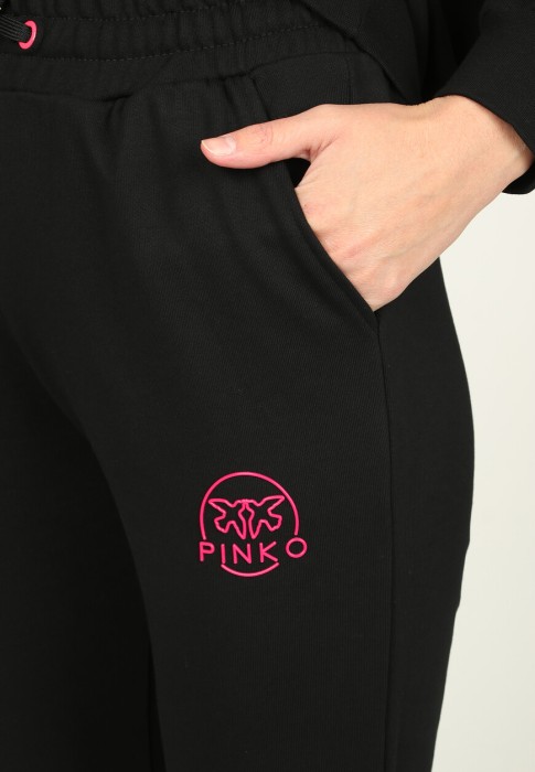 костюм  из проверенных материалов спереди