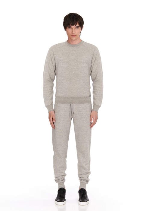 костюм  из проверенных материалов спереди