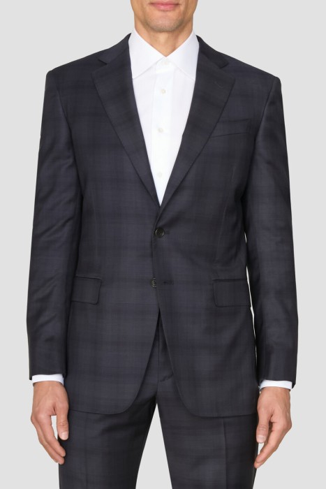 костюм  из италии вид сбоку