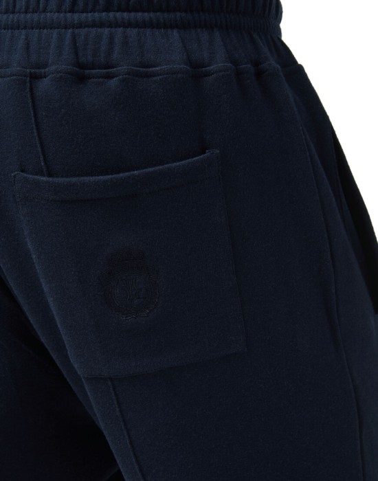 костюм  из проверенных материалов спереди