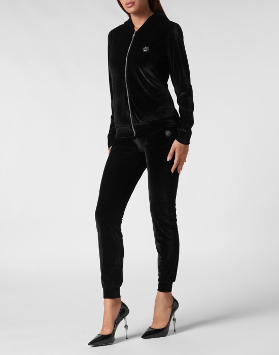 костюм  по цене 75520 руб вид справа