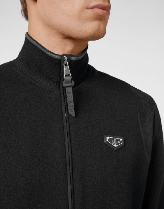 костюм  из проверенных материалов спереди