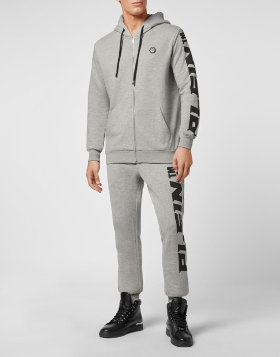 Товар серого цвета с внутренней стороны