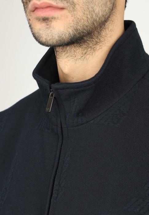 костюм  из проверенных материалов спереди