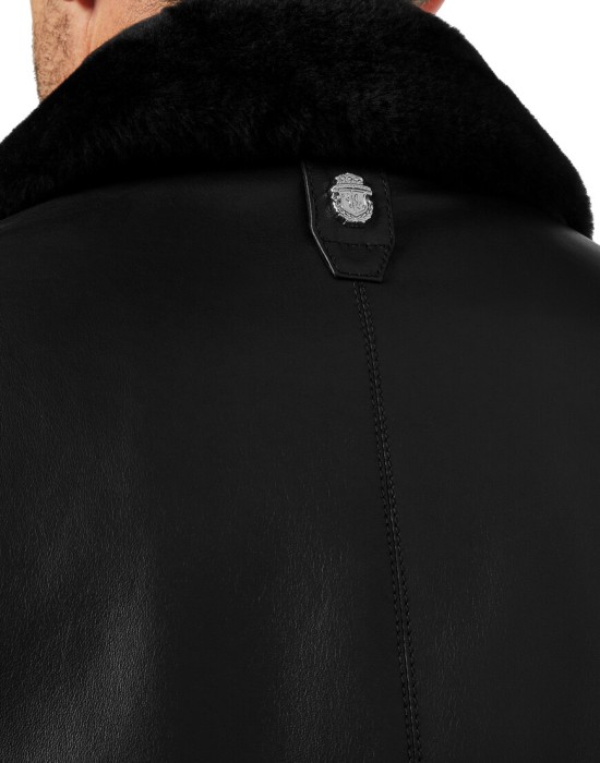 кожаная куртка  из проверенных материалов спереди