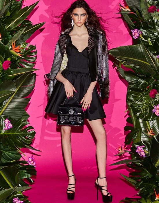 кожаная куртка  универсального стиля с лицевой стороны