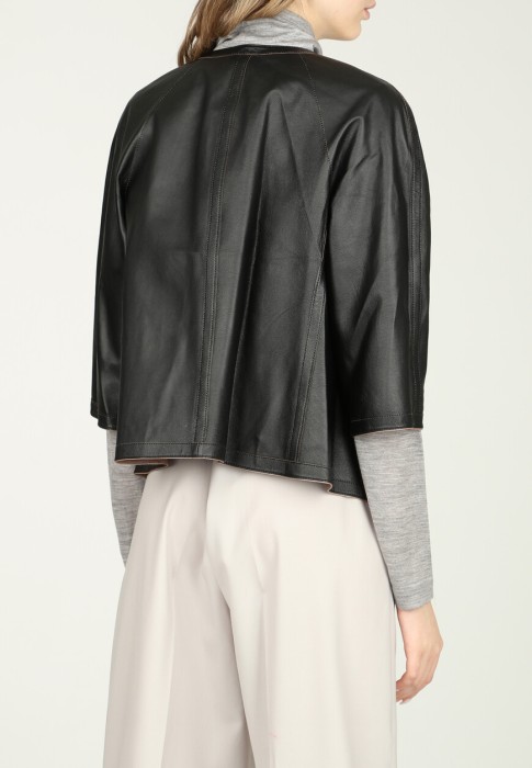 кожаная куртка  из проверенных материалов спереди