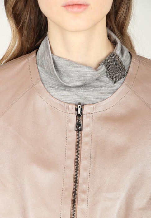 Продукция для женщин фото