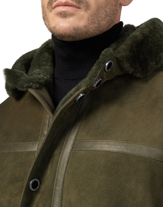 кожаная куртка  из проверенных материалов спереди