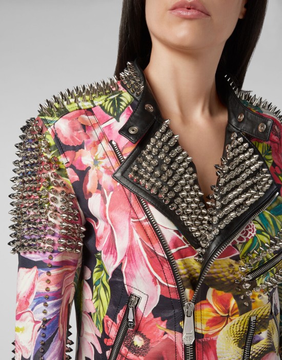 Продукция для женщин фото